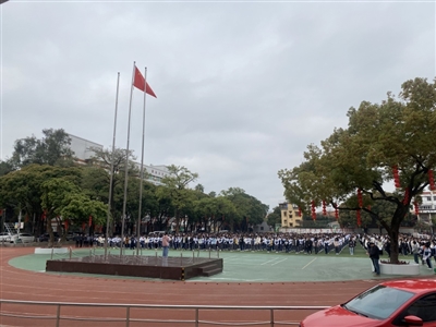 国旗下的讲话——拥抱春天 “植”此青绿（城南校区郑伊涵学生代表）